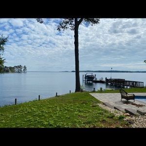 Meet your Posher, Lewis